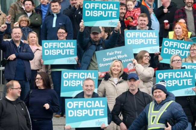 FILE PHOTO Public Strikes 04_90757051