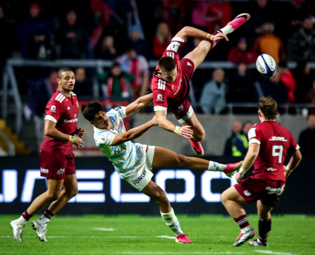 ben-oconnor-and-arthur-roche-contest-a-high-ball