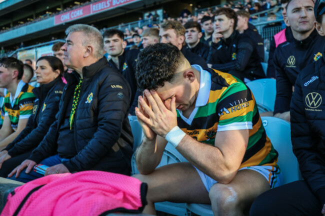 lee-quilligan-watches-on-from-the-sidelines-towards-the-end-of-the-match