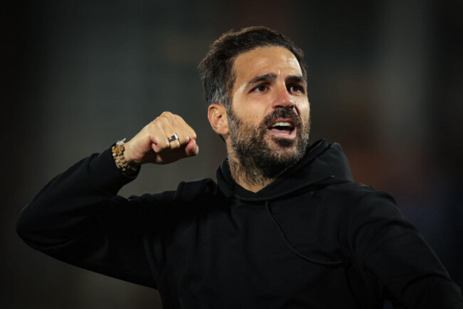 como-italy-21st-oct-2026-cesc-fabregas-head-coach-of-como-1907-celebrates-in-front-of-the-fans-following-the-4-1-victory-in-the-como-1907-vs-manchester-united-uefa-champions-league-match-at-stadio