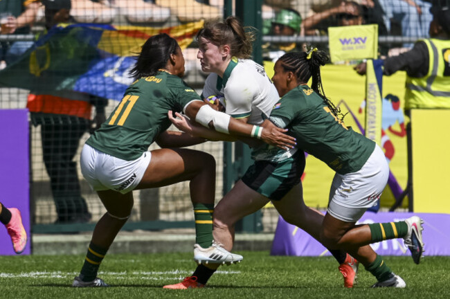 niamh-gallagher-tackled-by-alichia-arries-and-maceala-samboya