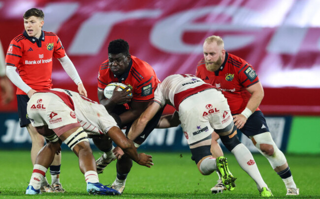 edwin-edogbo-is-tackled-by-vincent-tshituka