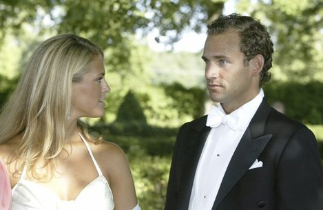 Swedish Princess Madeleine weds a New York banker