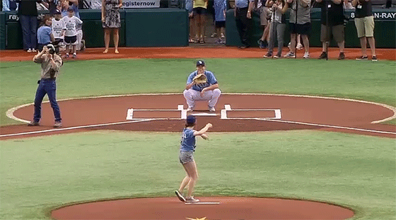 Carly Rae Jepsen Is Not Very Good At Baseball The42